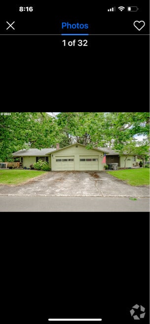 Building Photo - 286 SW River Dr