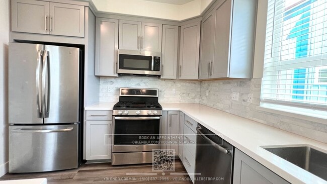 Building Photo - Modern Style and Sophistication, 2 En-Suite BR, 2.5 BA Townhouse with EV charging