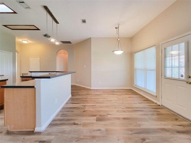 Building Photo - 12307 Shadowvista Dr