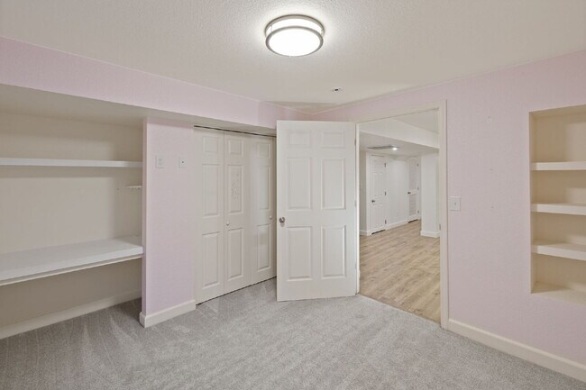 Building Photo - Spacious 6-Bedroom / 3.5-Bath Home — Great Location + Solar Savings!