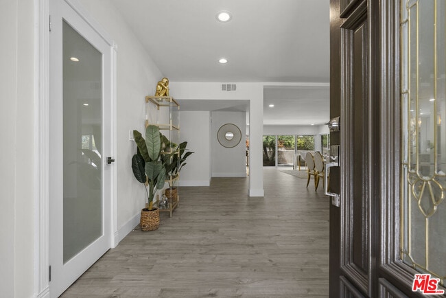 Building Photo - 3453 Green Vista Dr