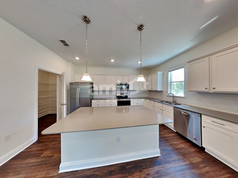 Building Photo - 3644 Windward Hls Blvd