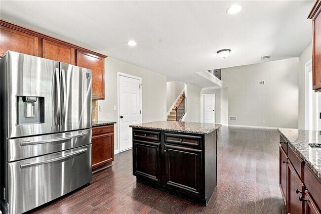 Building Photo - 5335 Redfield Way