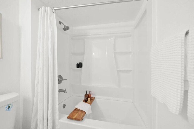 Building Photo - 1500-1794 E. Kay St. (1515 Rosecrans)