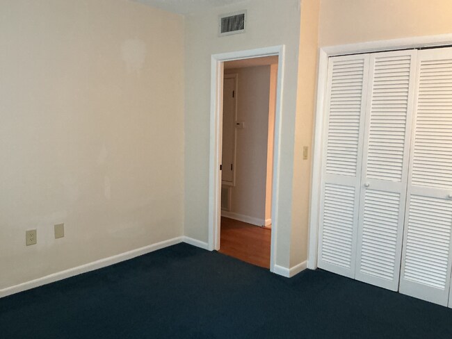 Building Photo - Lakeview Condo Coming Soon | Directly Across from Lake Hollingsworth