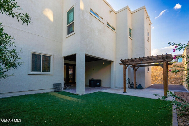 Building Photo - 1276 Desert Night St
