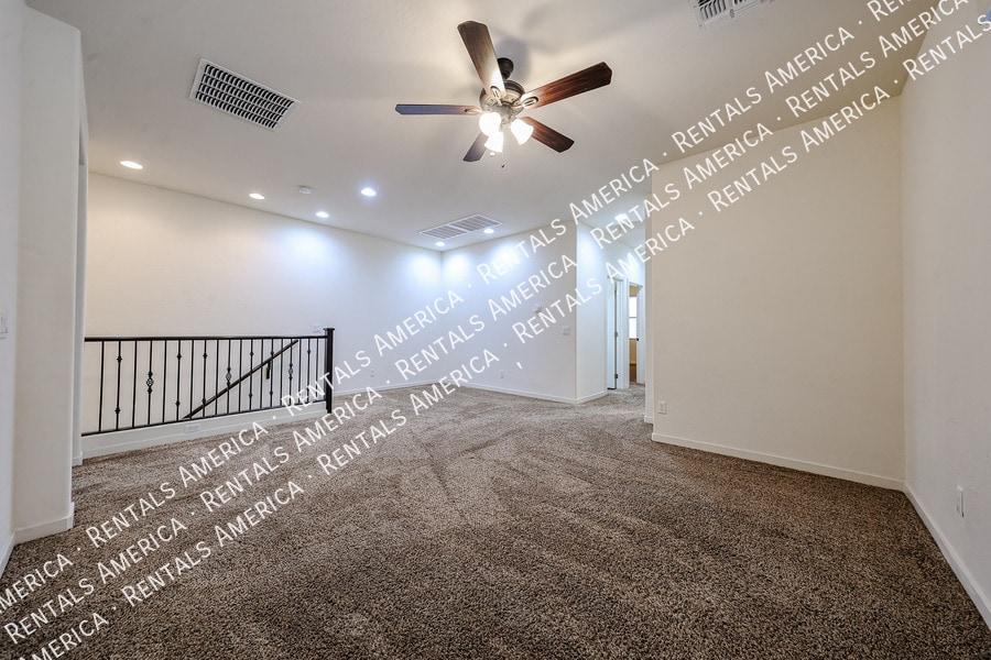 Building Photo - 10428 E Nopal Ave