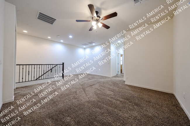 Building Photo - 10428 E Nopal Ave