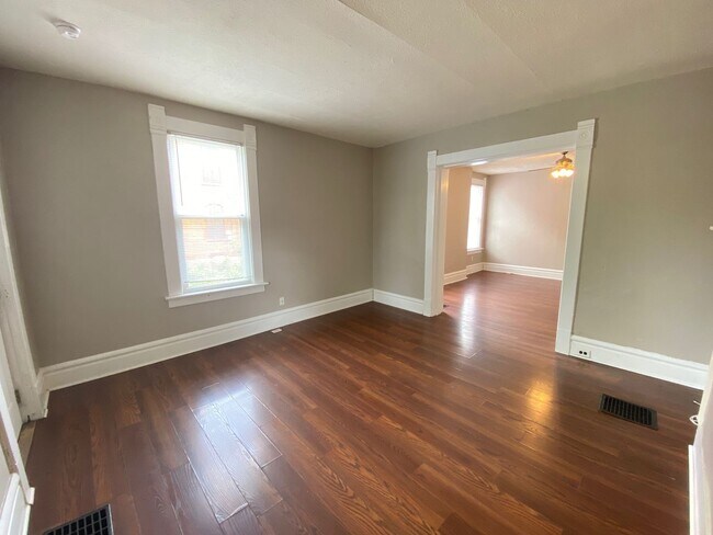 Building Photo - Hunter Ave 1444-1446 MLR (LH2)