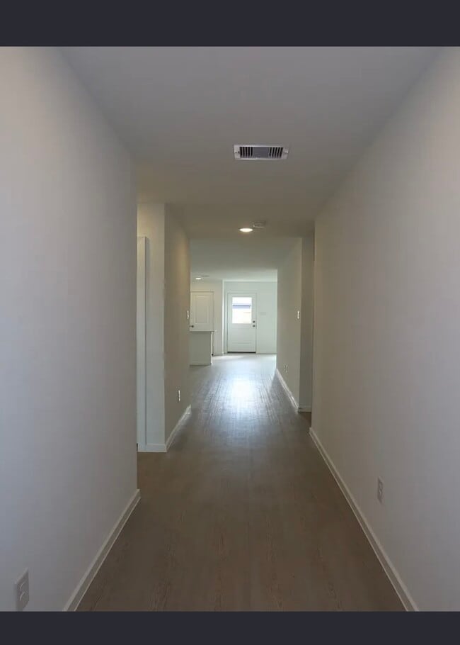 Building Photo - 5122 Red Drum Dr