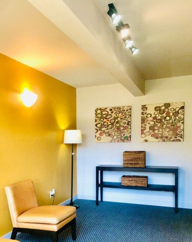 Interior Photo - Francis Ave Apartments