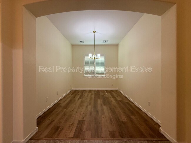 Building Photo - 20508 W Carlton Manor