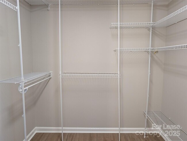 Building Photo - 5823 Rimerton Dr