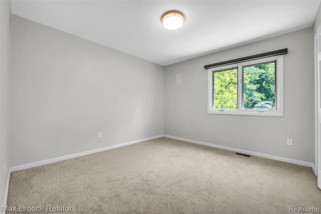 Building Photo - 107 Millstone Rd