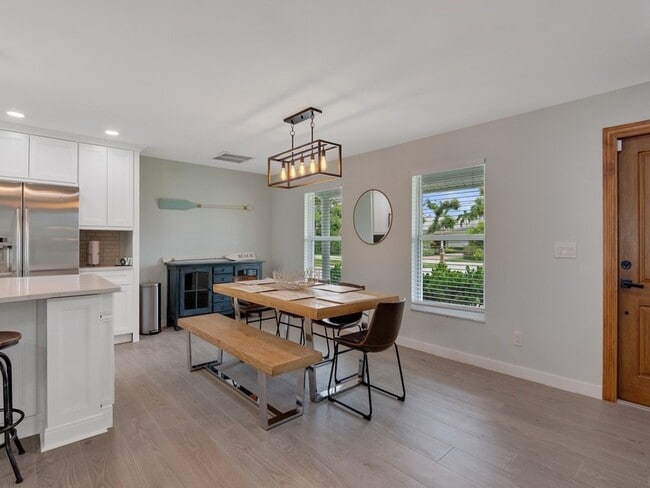 Building Photo - 606 Conn Way