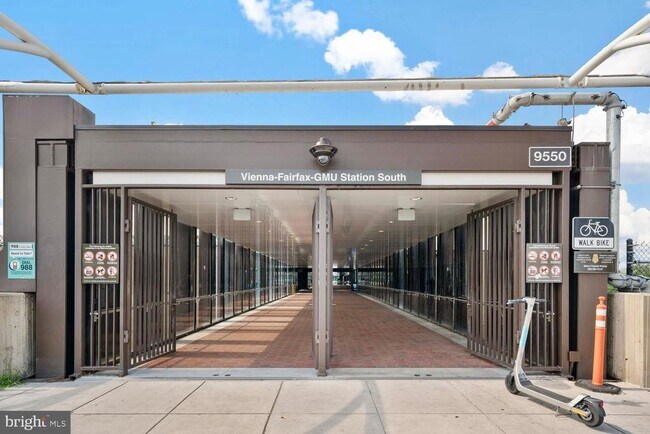 Building Photo - 9480 Virginia Center Blvd