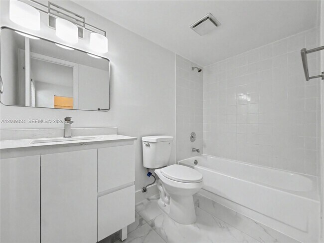 Building Photo - 10010 NW 9th St Cir