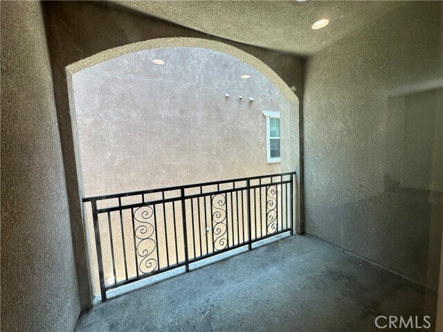 Building Photo - 712 Ash Ln