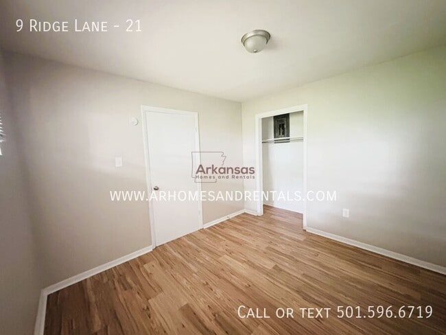 Building Photo - 9 Ridge Ln