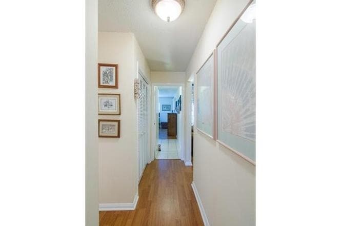 Building Photo - 1219 Solana Rd