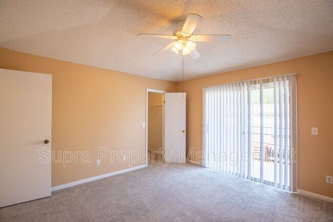 Building Photo - 2548 Americas Cup Cir E