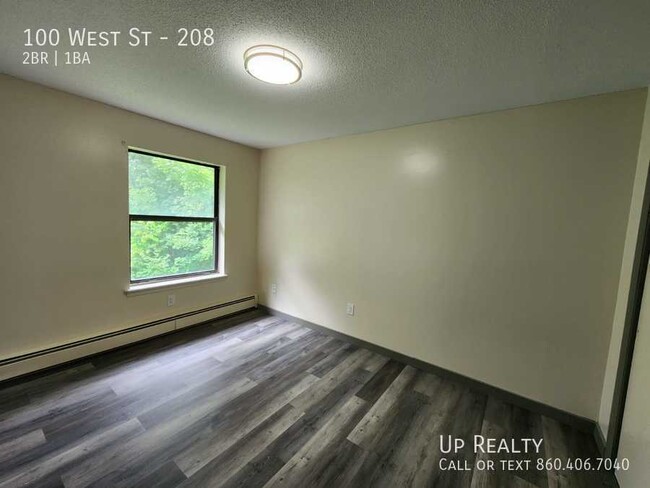 Building Photo - Gorgeous 2BD TH in Vernon!