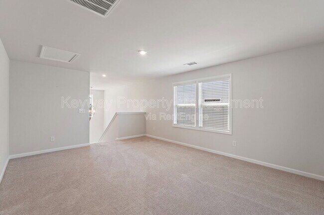 Building Photo - 651 Manitou Cir