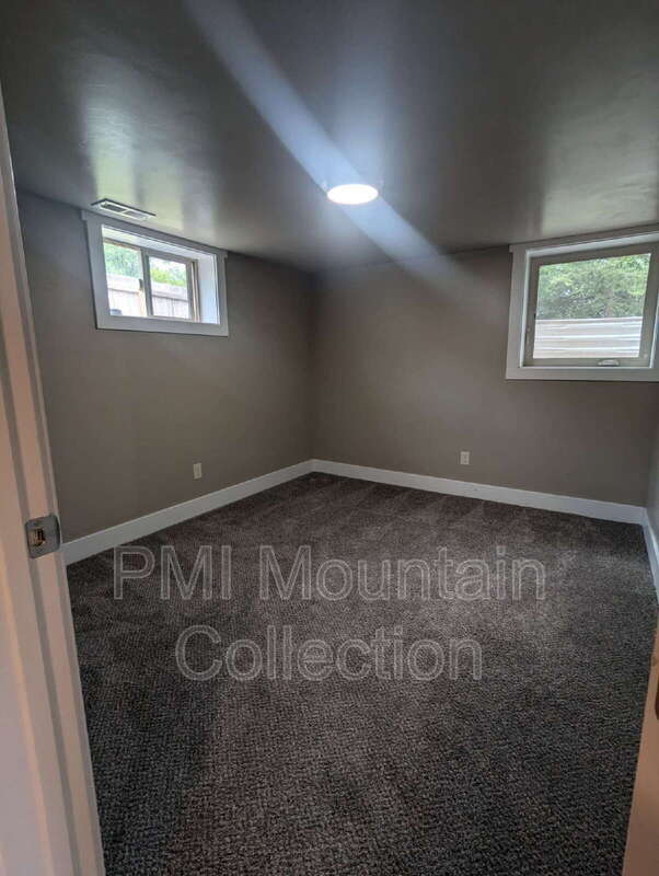 Building Photo - 249 S 400 E