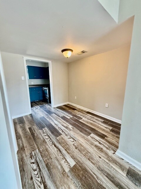 Building Photo - 528 S Flannery Rd