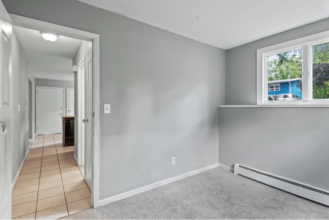 Building Photo - 968 Gershwin Ave N