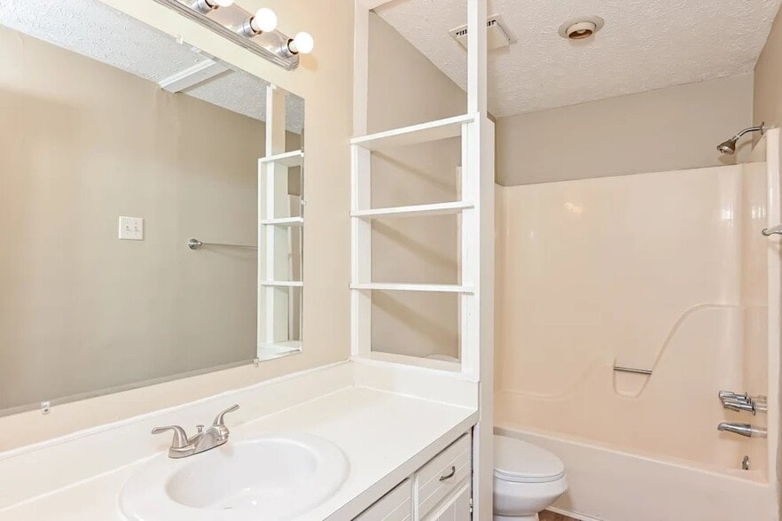 Building Photo - 2737 King Arthur Ct