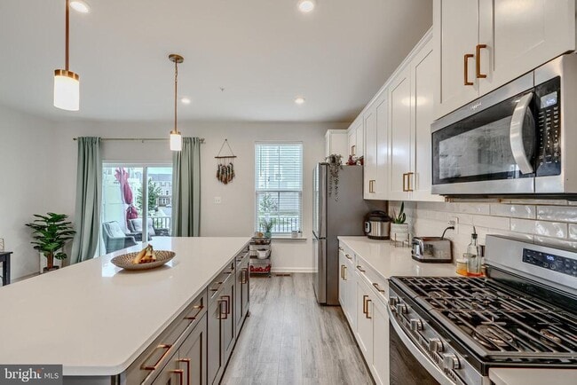 Building Photo - 7054 Fox Glove Ln