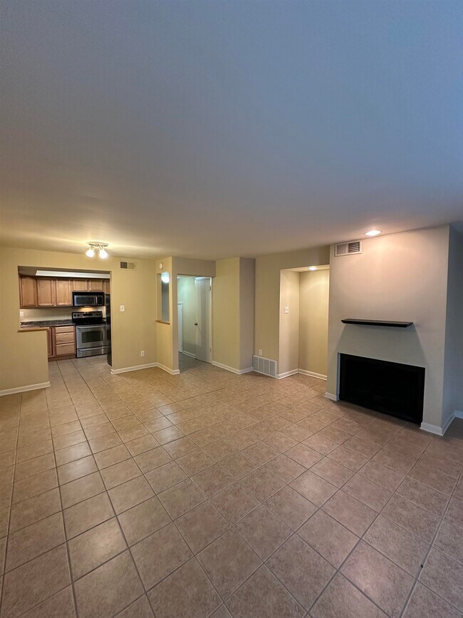 Building Photo - 1837 Gray Ridge Cove