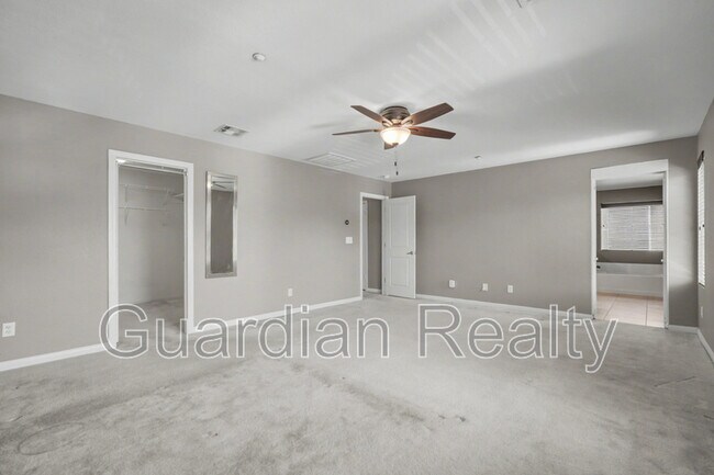 Building Photo - 3220 Jevonda Ave