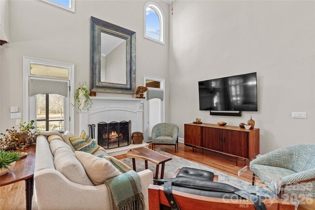 Building Photo - 13718 Robert Walker Dr