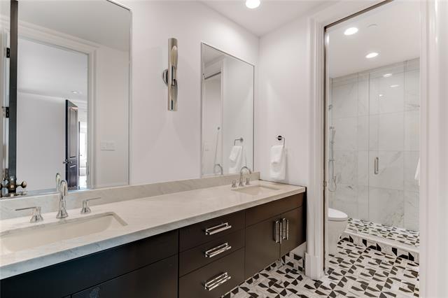 Building Photo - 3505 Turtle Creek Blvd