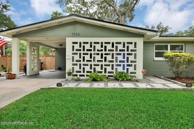 Building Photo - 1104 Boca Grande Ave