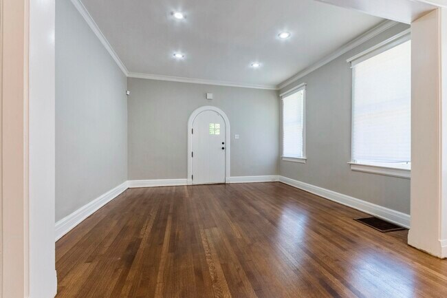 Building Photo - 1553 North Pkwy