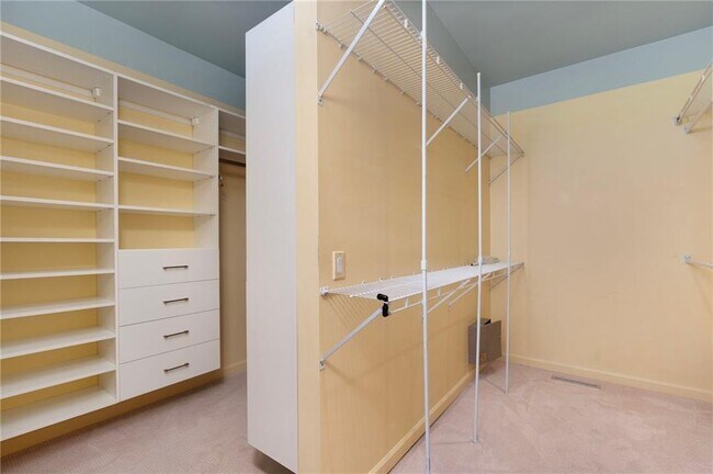 Building Photo - 110 Osprey Dr