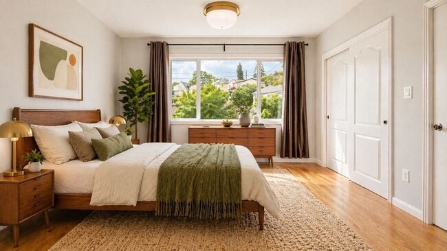 Building Photo - 4 Bedroom Mid-Century Oakmore Home With Views of Bay