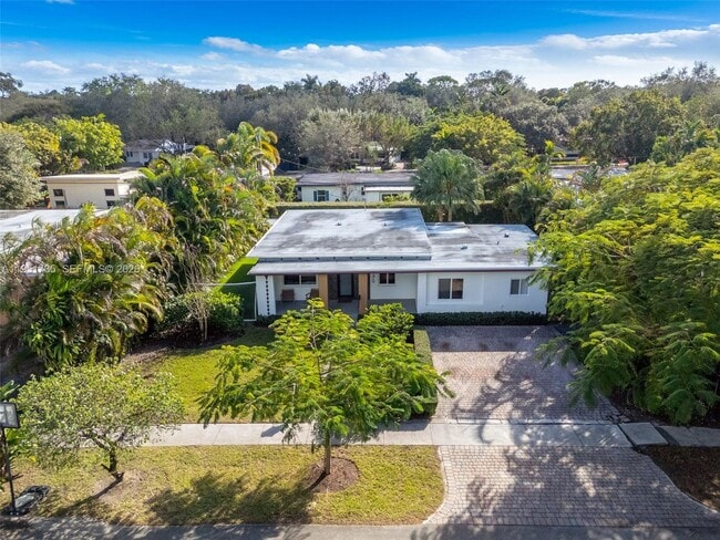 Building Photo - 5930 SW 47th St