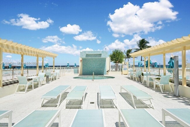 Building Photo - 2501 S Ocean Dr