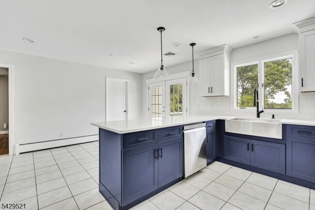 Building Photo - 136 Carlough Rd