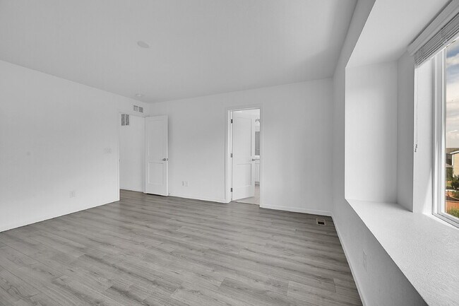 Building Photo - $3,125.00 - 4 Bedroom, 3.5 Bathroom, Singl...
