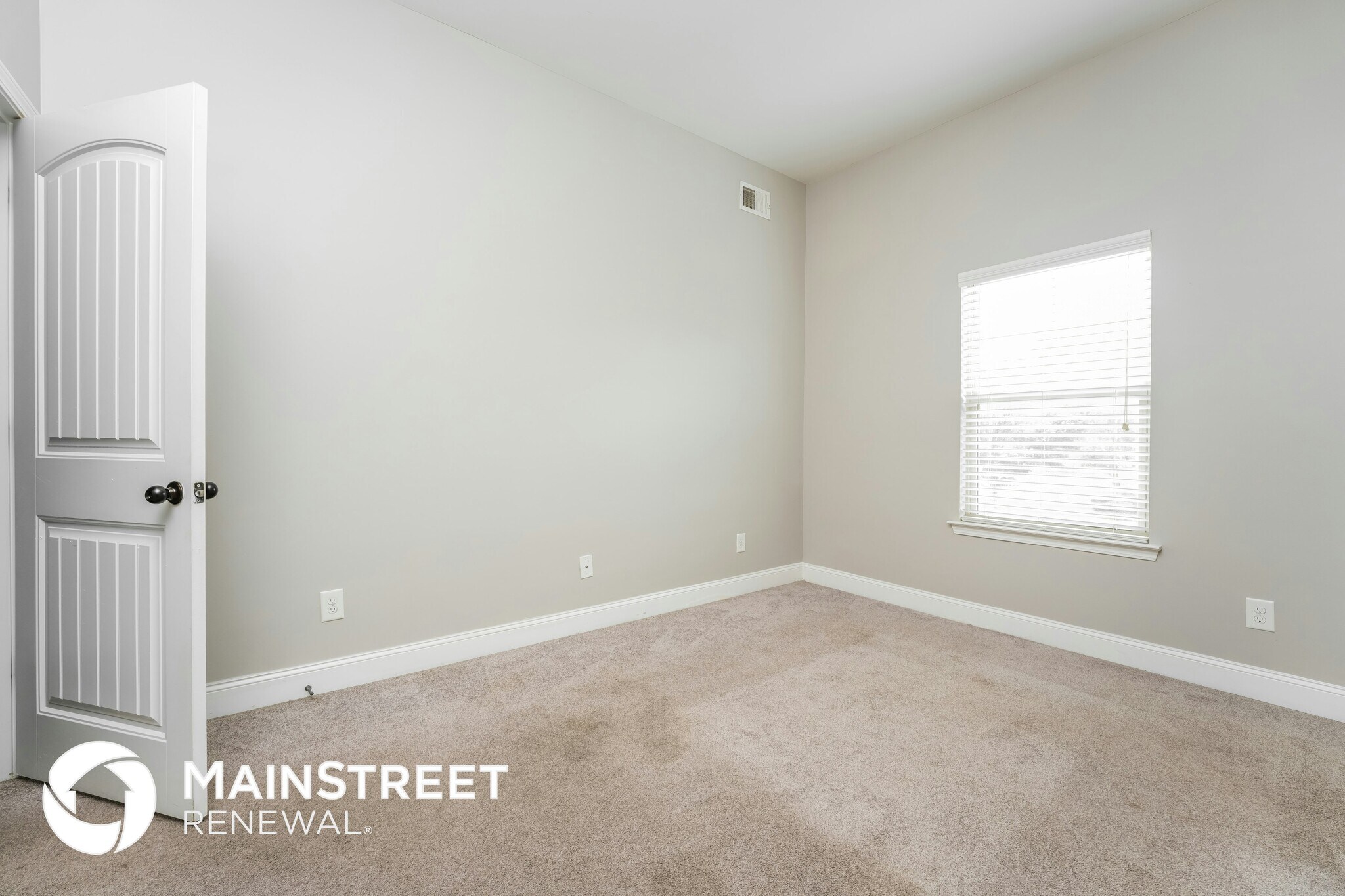 Building Photo - 4948 Longview Run