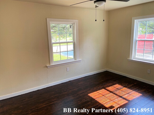 Building Photo - 3528 E 29th St