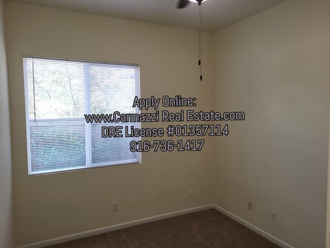 Building Photo - 1201 Souza Way