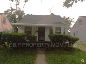 Building Photo - 14847 Cheyenne St