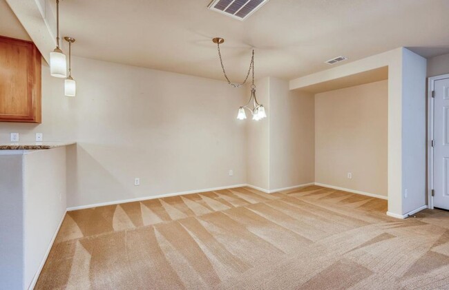 Building Photo - Spacious 3-Bed, 2.5-Bath Townhouse in Waln...