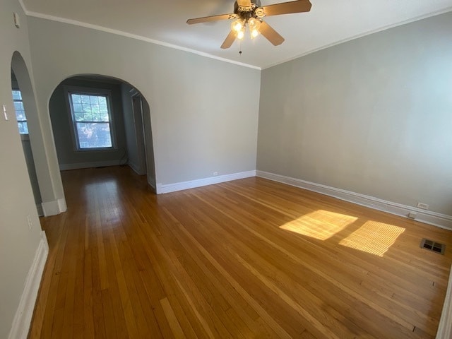 Building Photo - 2123 W Ainslie St